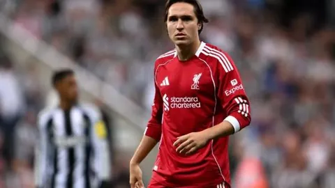 拜仁霸气十足，波多尔斯基点赞；阿森纳英超争冠，全力助威！